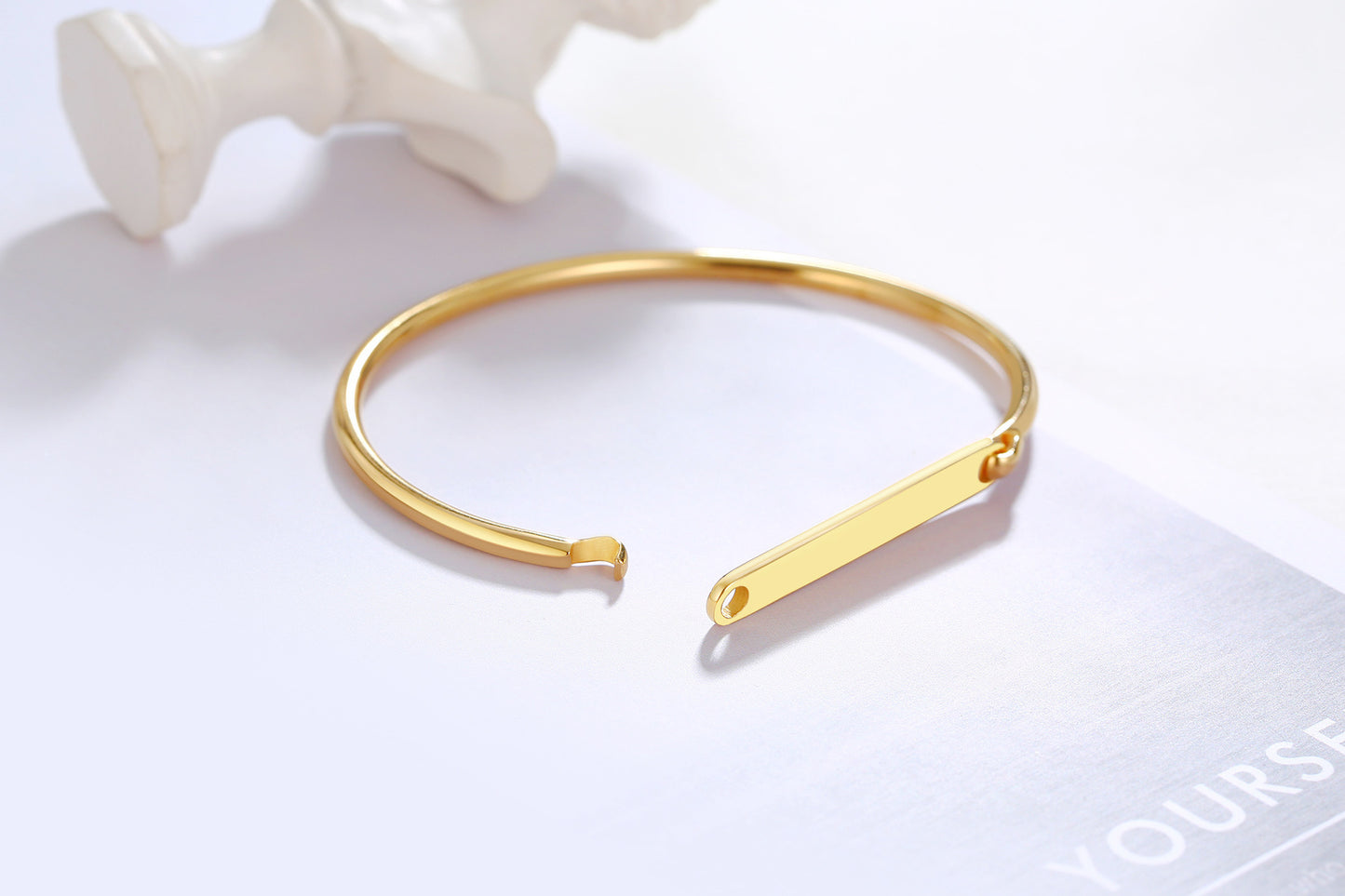 Korean Women's Curved Bracelet in Titanium Steel Gold