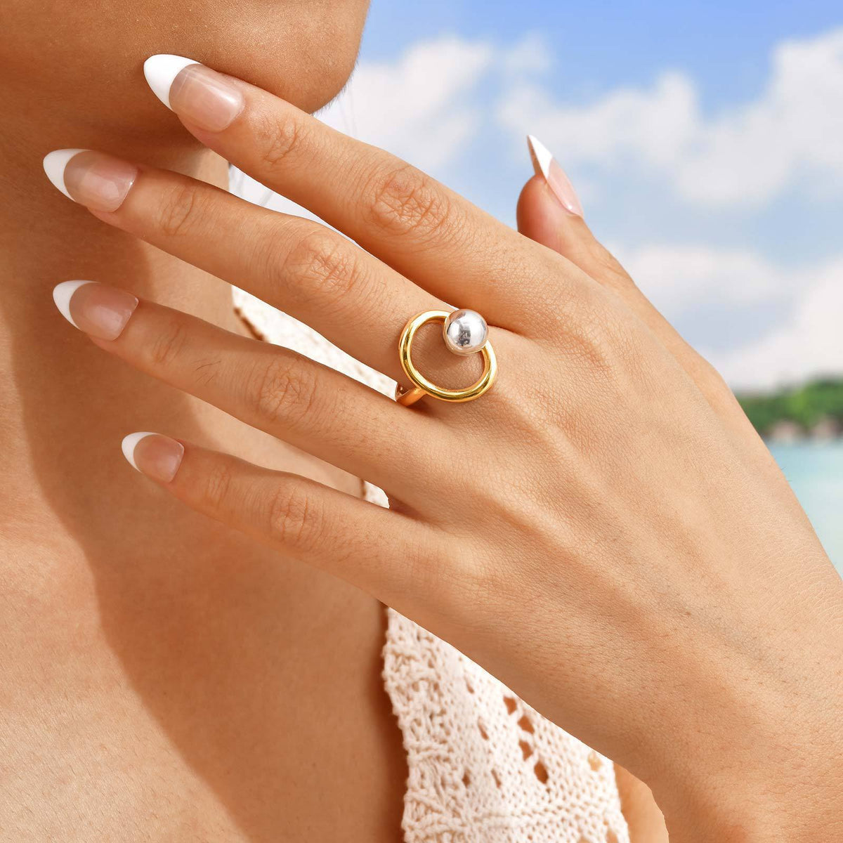 Stainless Steel Irregular Line Steel Ball Open Ring Gold