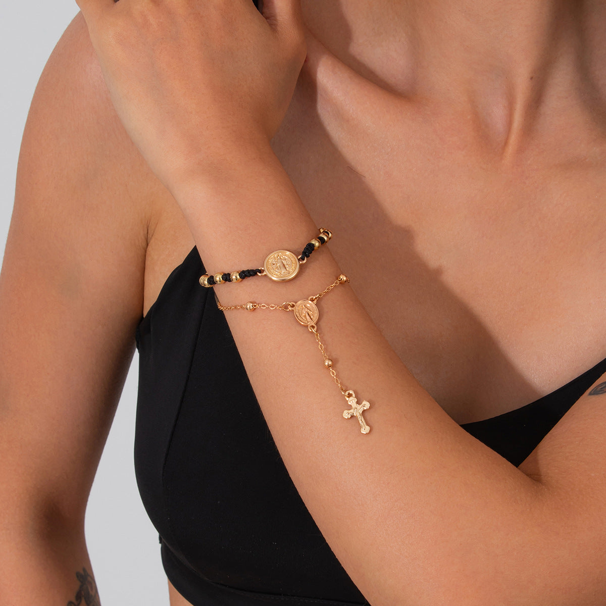 Planderful Vienna Verve Bracelet – Ethnic Style Retro Pendant Design