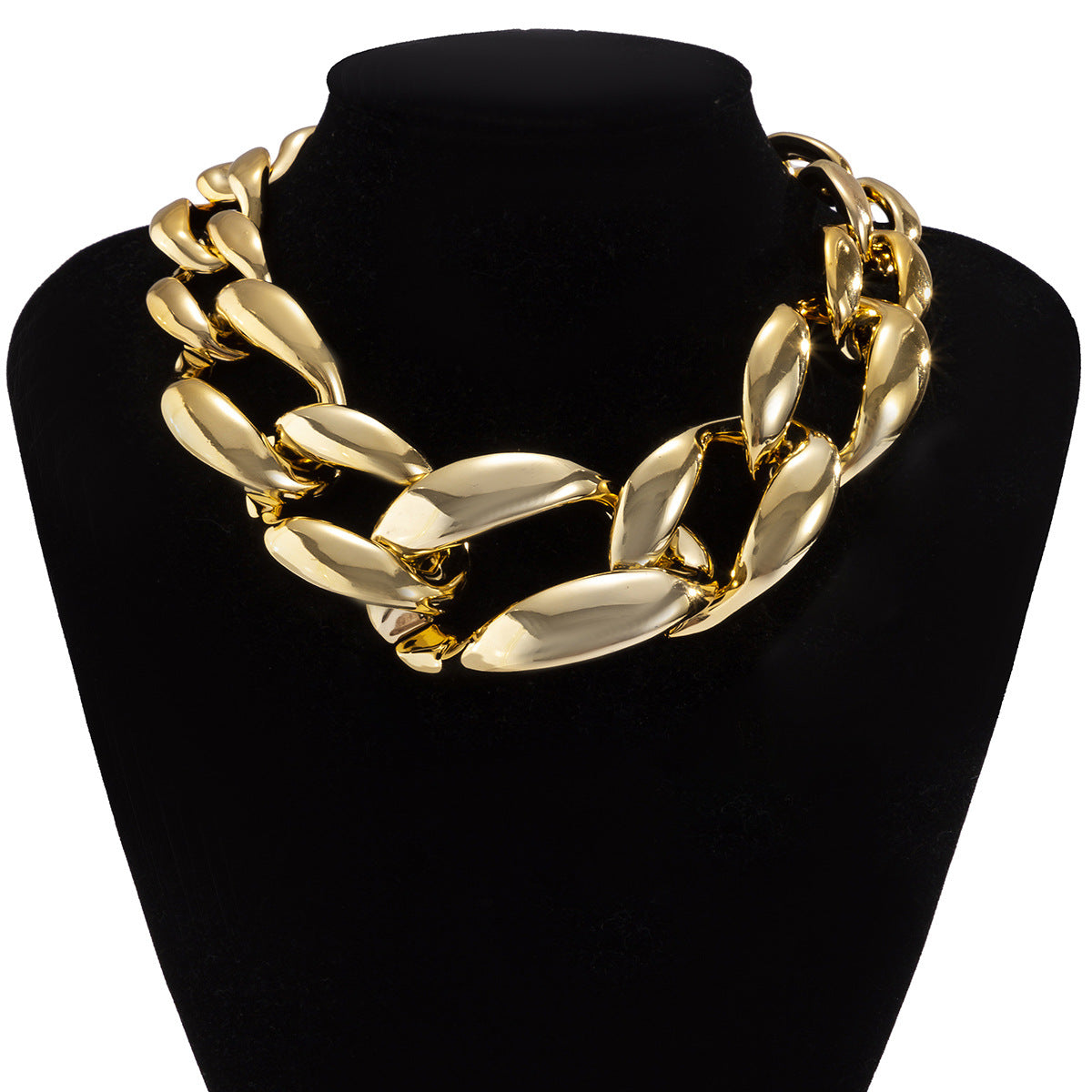 Extravagant Single-Layer Necklace with Bold Chain and Geometric Design for Women
