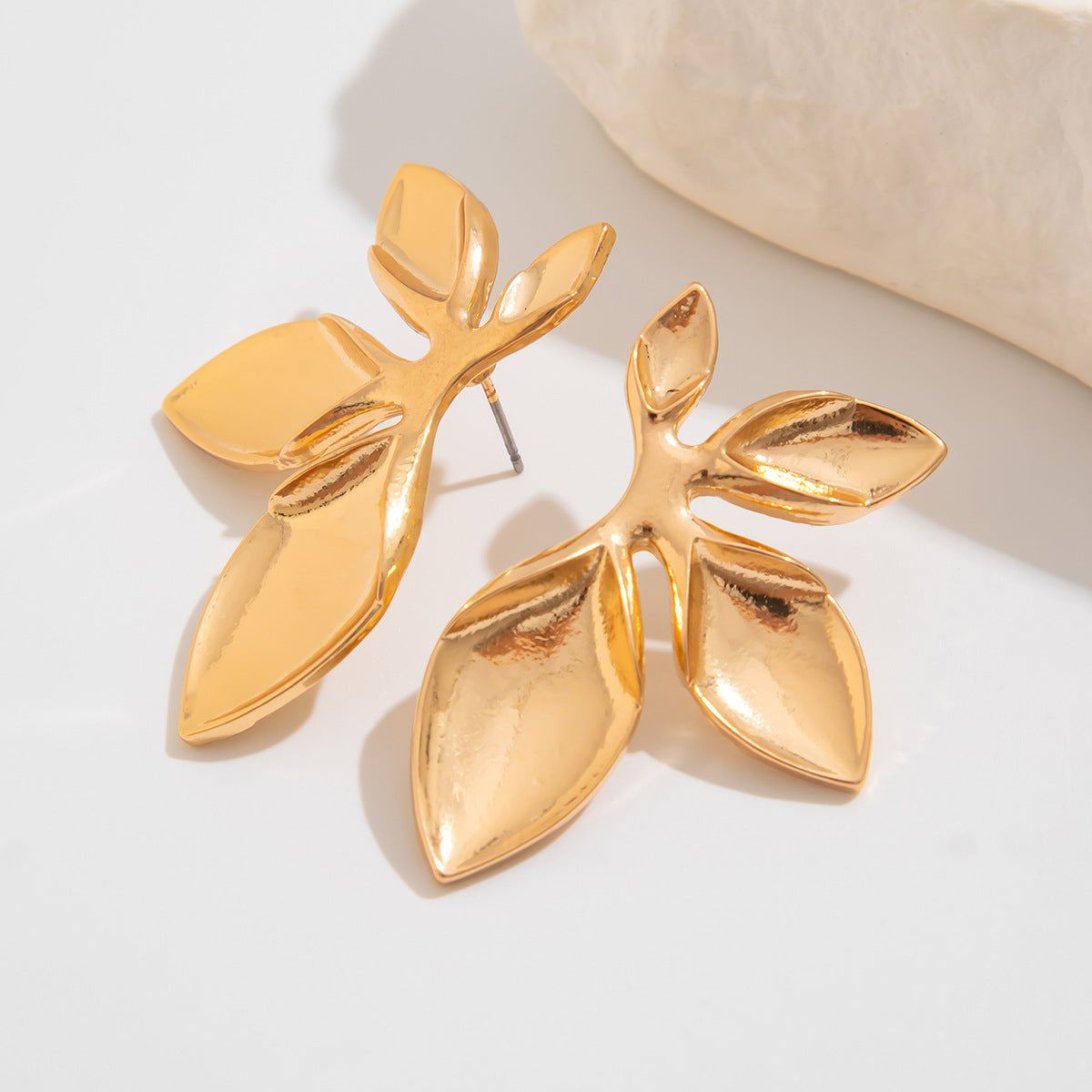 Planderful Vienna Verve Earrings – Elegant Retro Petal Design