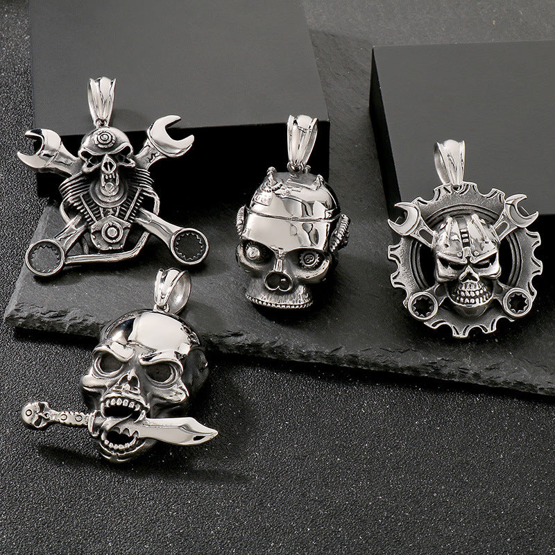 Planderful Skull Pendant Men Mechanical Pirate Necklace