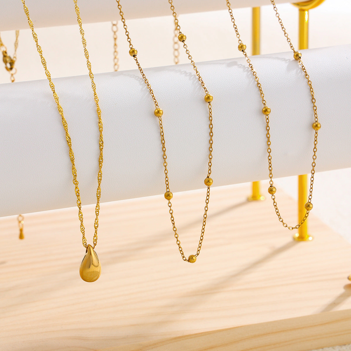 Stainless Steel Thin Cha Stacked With Water Drop Pendants Collarbone Cha Wind Necklace