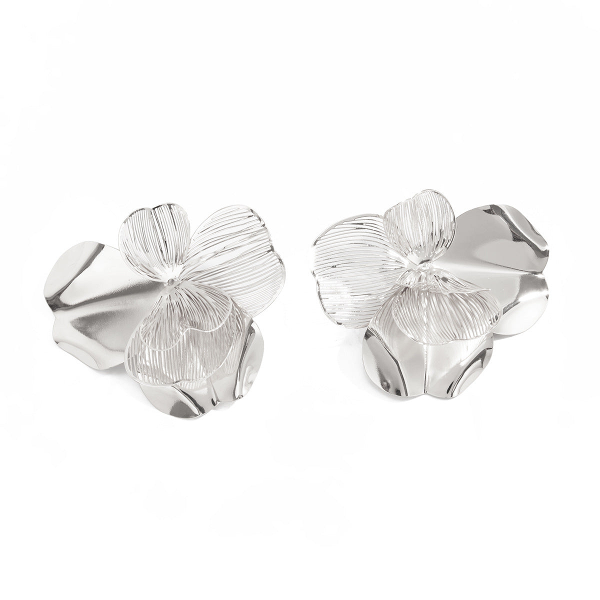 Planderful Vienna Verve Ginkgo Leaf Stud Earrings for Women Vintage Floral Irregular Statement Design