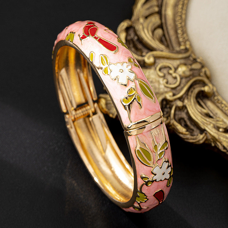 Planderful Vienna Verve Bracelet – Stylish Retro Metal Blooming Flower Design