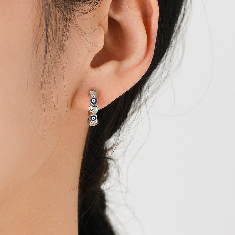 Stylish S925 Sterling Silver Zircon Heart Earrings for Trendy Women