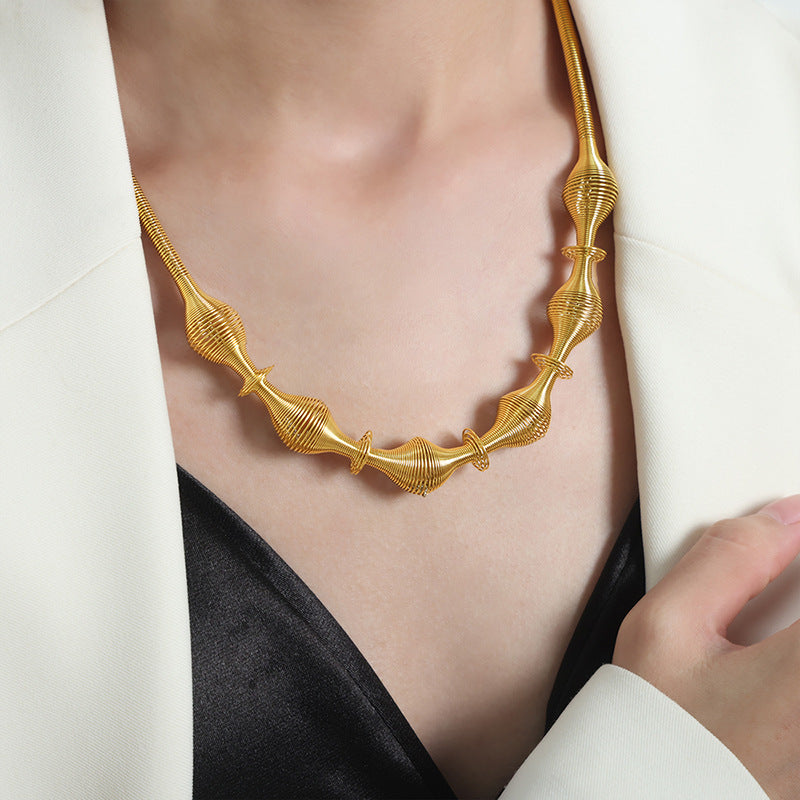 Golden Glow Retro Pendant Necklace for Women by Planderful - Everyday Genie Collection