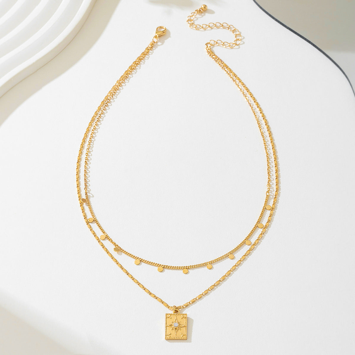 Planderful Vienna Verve Necklace – Elegant Metal Gold Stacked Chain Design