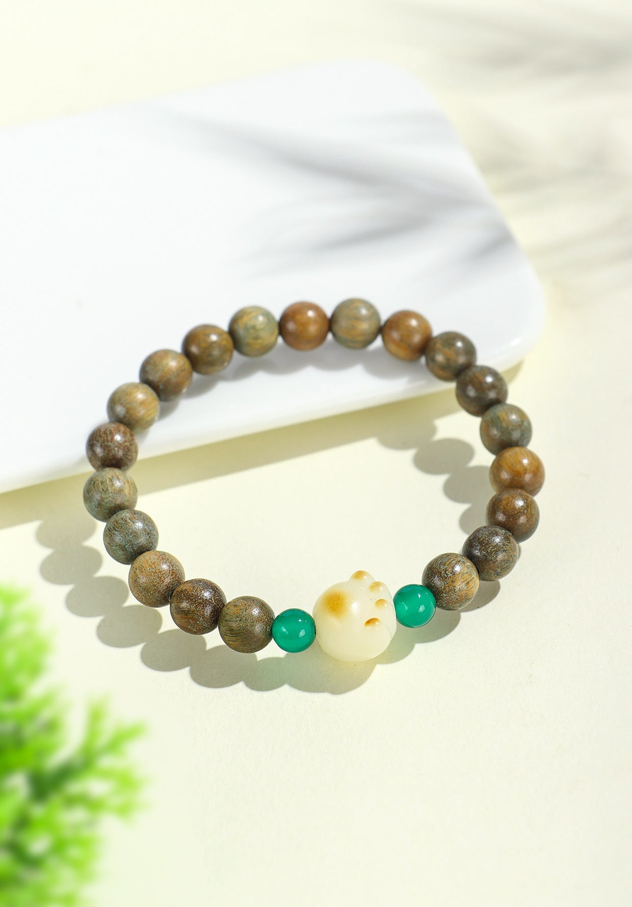 Planderful Fortune's Favor Bracelet – Retro Ethnic Style with Cat Claw Beads