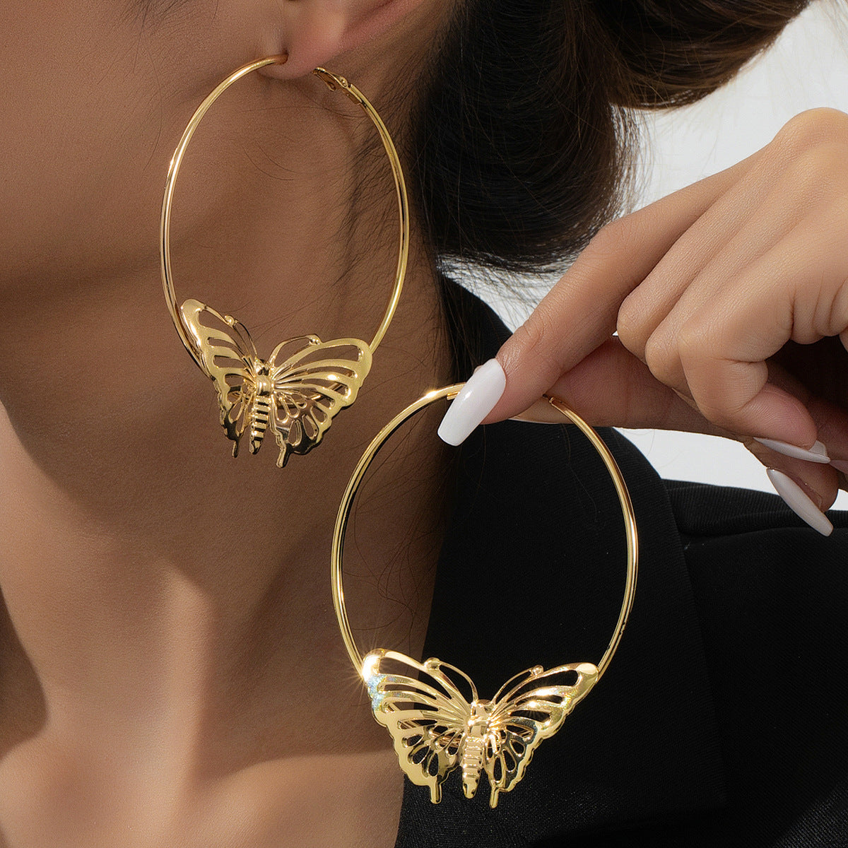 Planderful Vienna Verve Earrings – Stylish and Elegant Butterfly Design