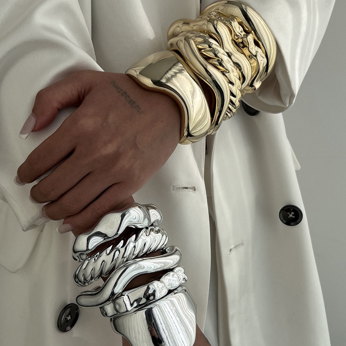 Planderful Vienna Verve Bracelet – Fashionable Geometric Design