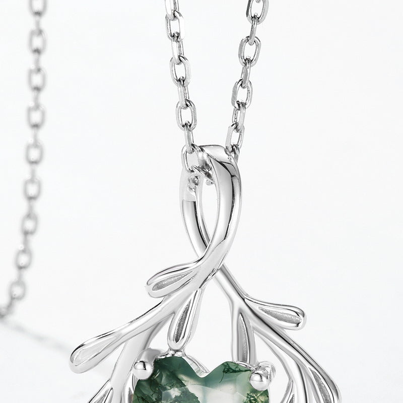 Planderful Everyday Genie Necklace – Elegant Heart-Shaped Aquatic Plant Agate Silver Pendant
