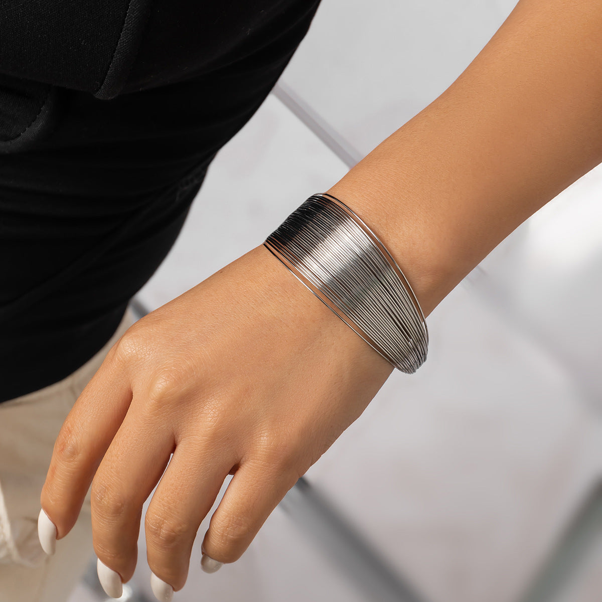 European and American Necklace with Metal Ring Accent and African Style Collar