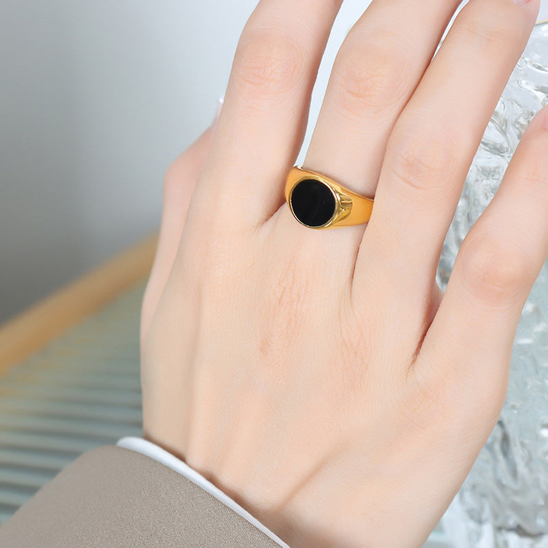 Chic 18k Gold-Plated Black Drip Oil Ring with French-Inspired Design