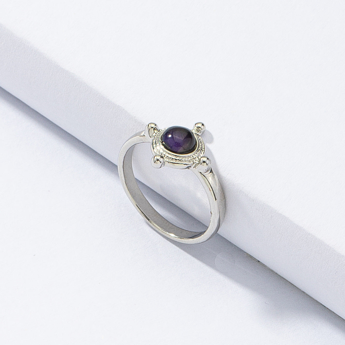 Starry Mood Color-Changing Luxury Ring from Vienna Verve Collection