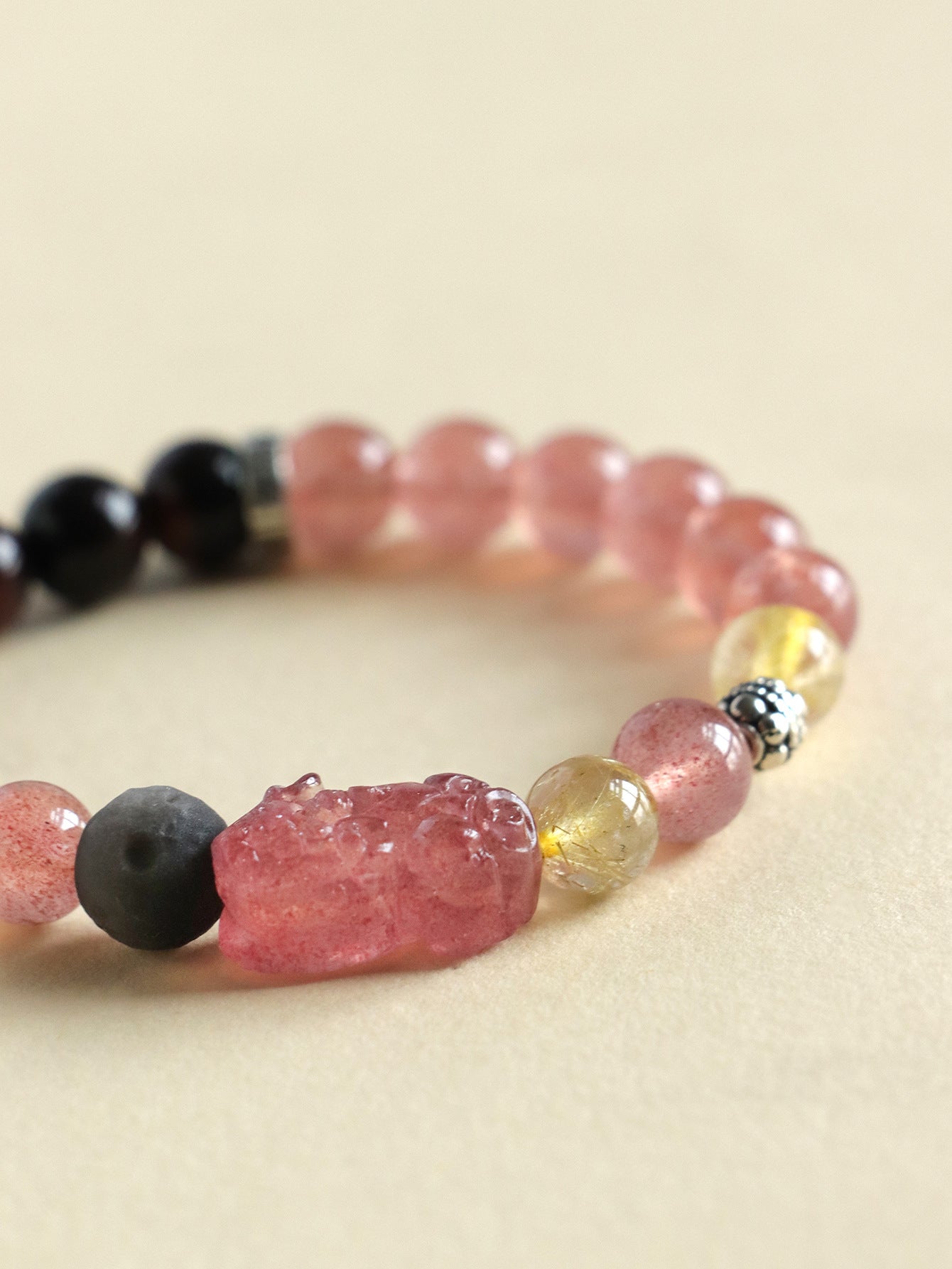 Planderful Fortune's Favor Bracelet – Stylish Tiger's Eye and Crystal Design