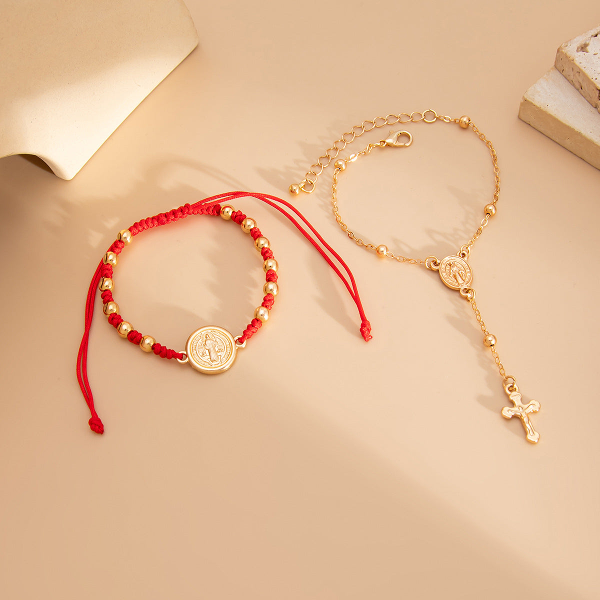 Planderful Vienna Verve Bracelet – Ethnic Style Retro Pendant Design