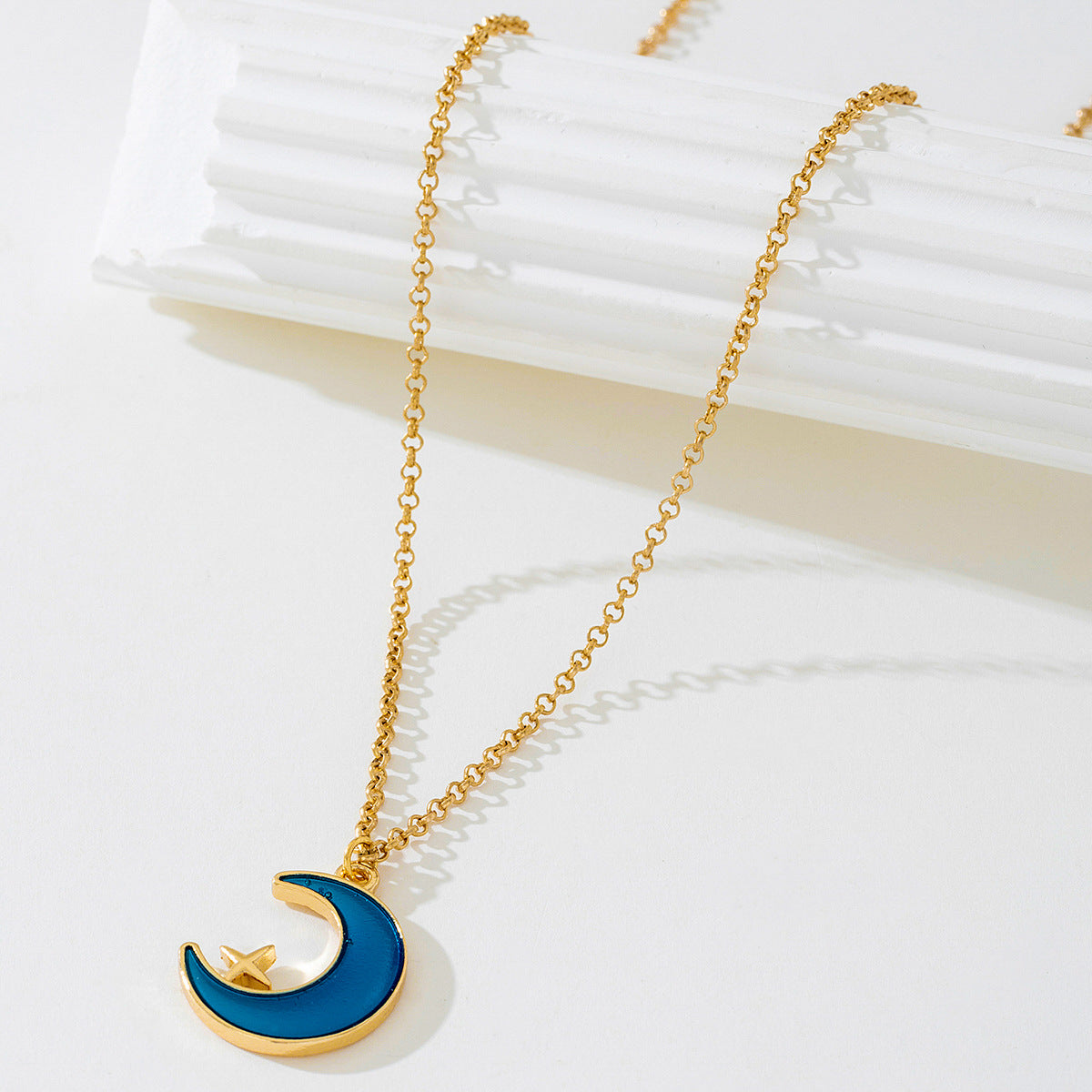 Planderful Vienna Verve Necklace – Simple and Versatile Metal Chain Design