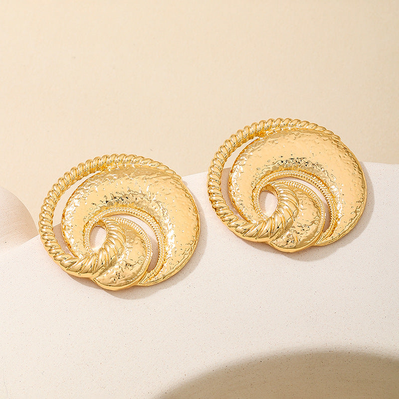 Planderful Vienna Verve Earrings – Fashionable Retro Gold Geometric Design