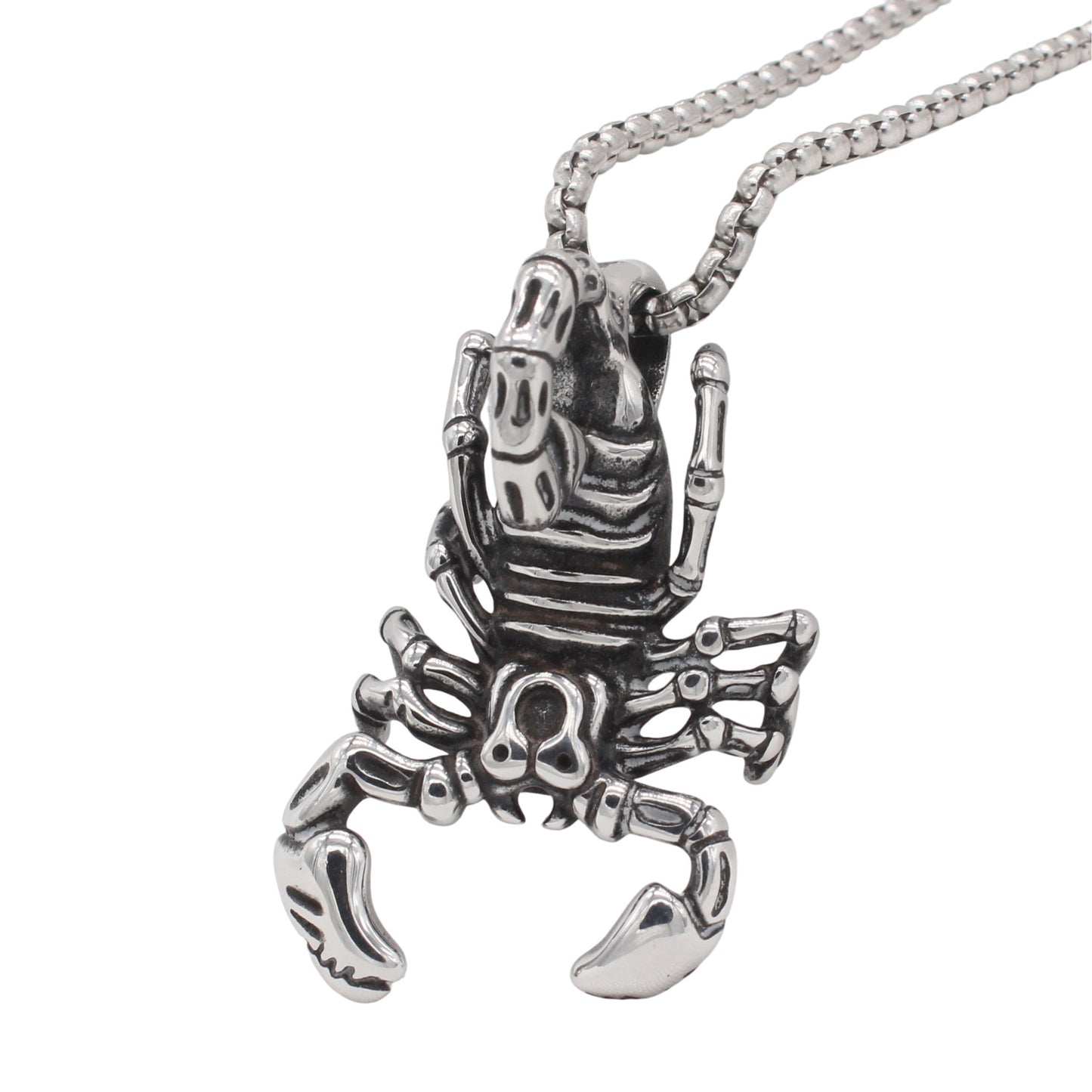 Planderful Everyday Genie – European and American Retro Scorpion Titanium Steel Pendant for Men