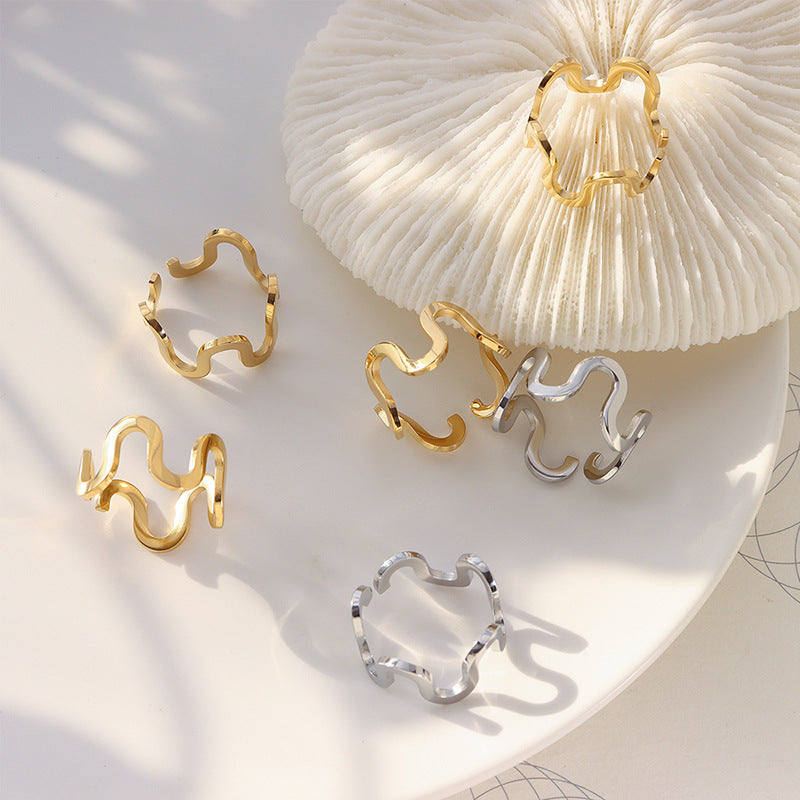 Exaggerated U-Shaped Wave Geometric Ring - Cold Wind Collection