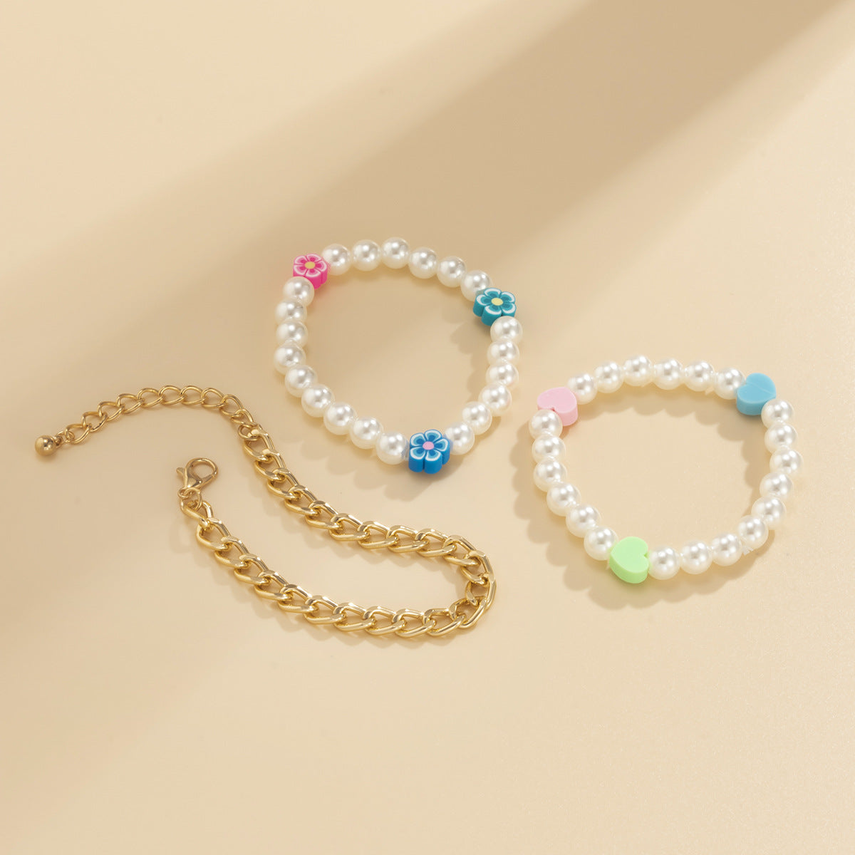 Planderful Vienna Verve Daisy Heart Pearl Bracelet For Women, Elegant Beaded Chain Jewelry, Statement Gift