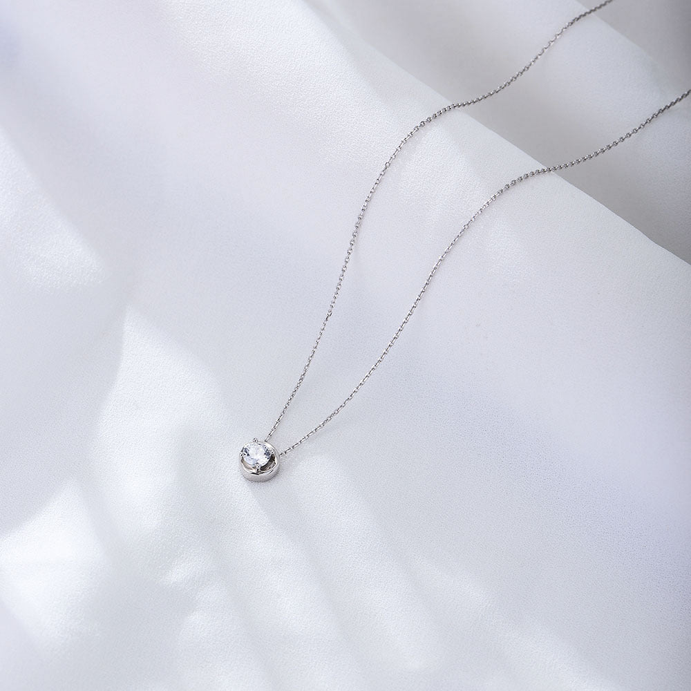 925 Sterling Silver Hollow Single Zircon Necklace High-End Exquisite