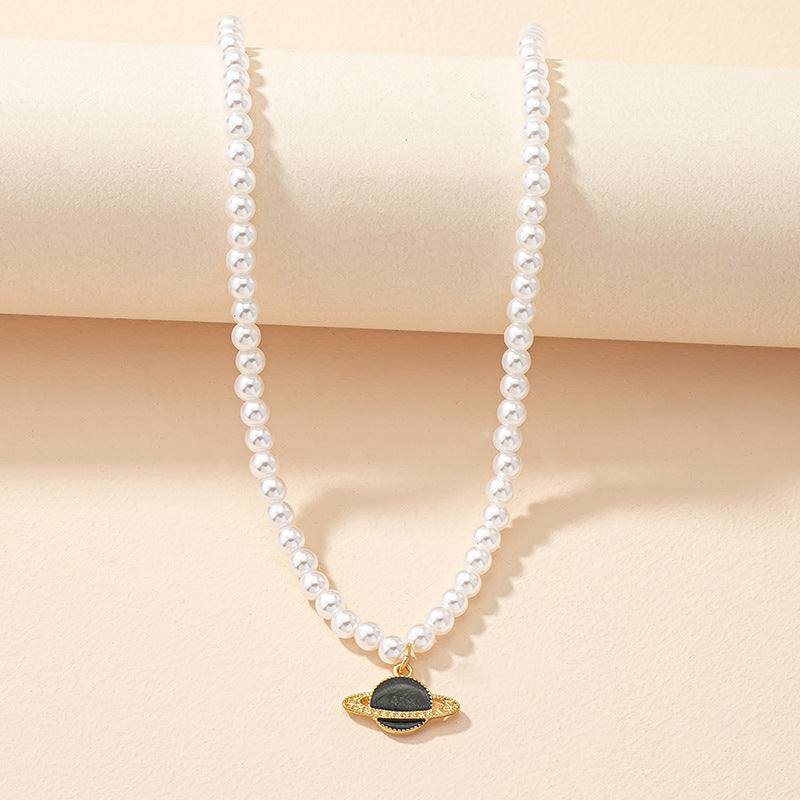 Luxurious Pearl Planet Necklace with Exquisite Design and Elegant Charm
