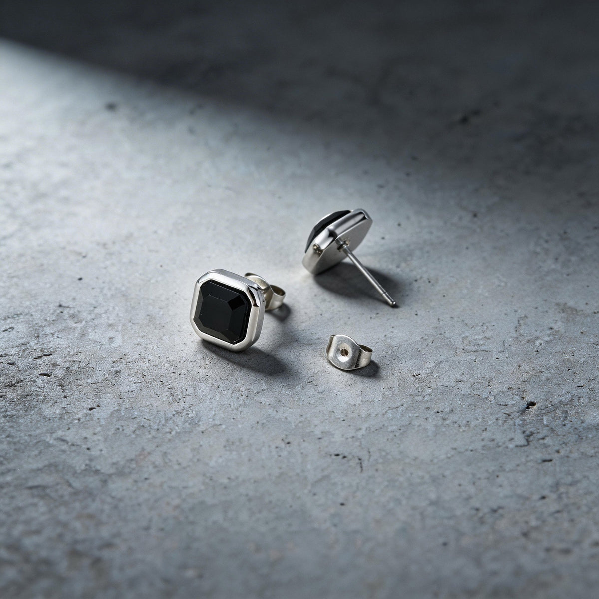 Black Stone Square Single Stud Earring