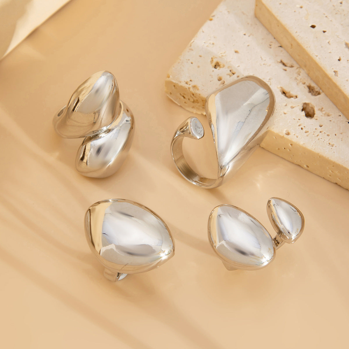 Planderful Vienna Verve Ring – Adjustable Geometric Design