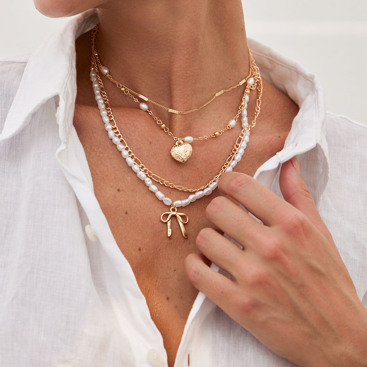 Planderful Vienna Verve Necklace – Elegant Personalized Bow Design