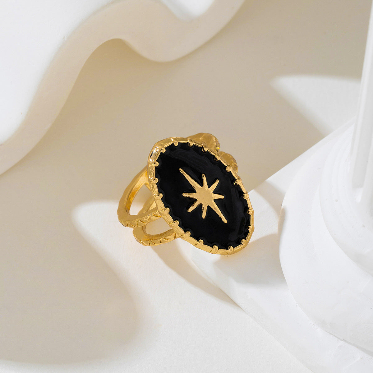 Planderful Vienna Verve Retro Metal Octagram Ring for Women