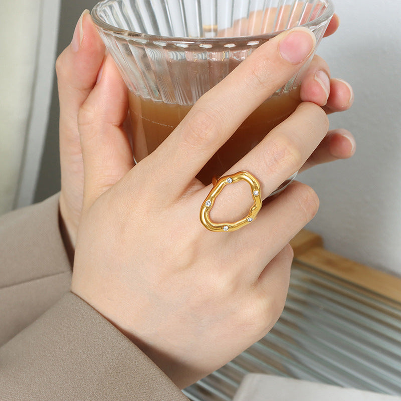 Chic Geometric Zircon Ring in 18K Gold-Plated Titanium Steel