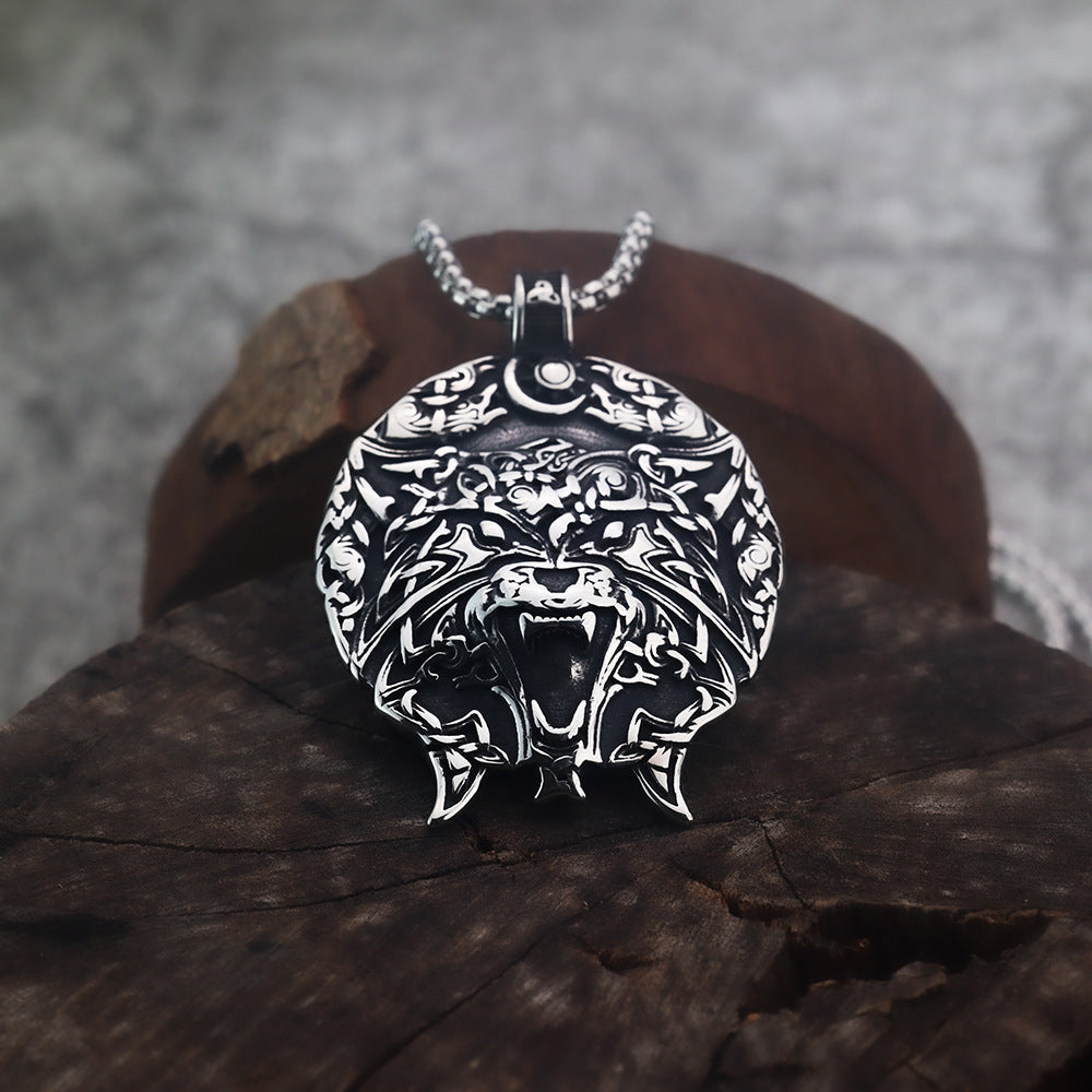 European and American Style Retro Two-Color Wolf Head Pendant