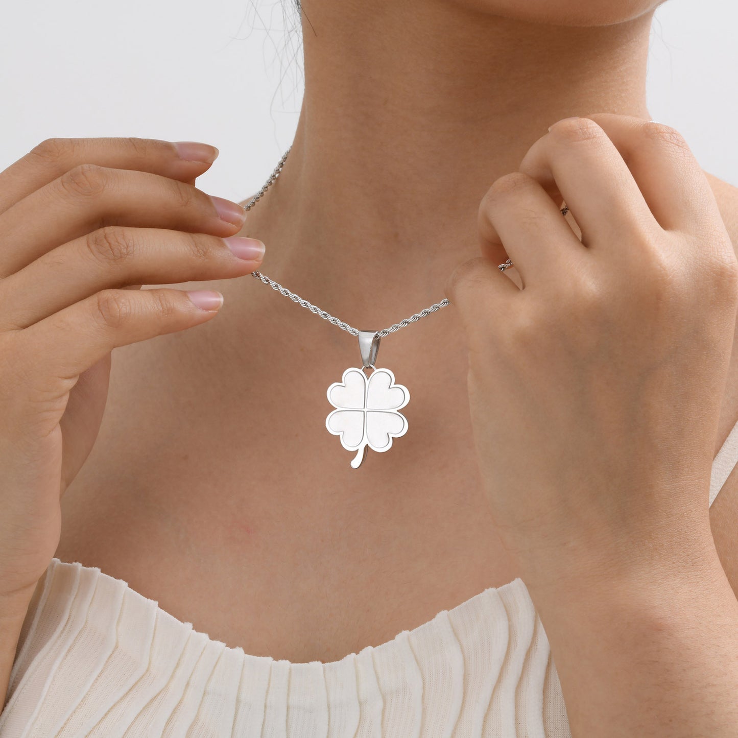 Jewelry Stainless Steel Four-Leaf Pendant Necklace Unisex