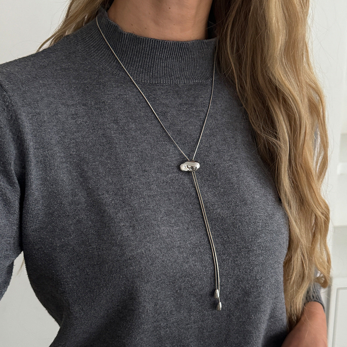 Minimalist U-Shaped Chain Necklace