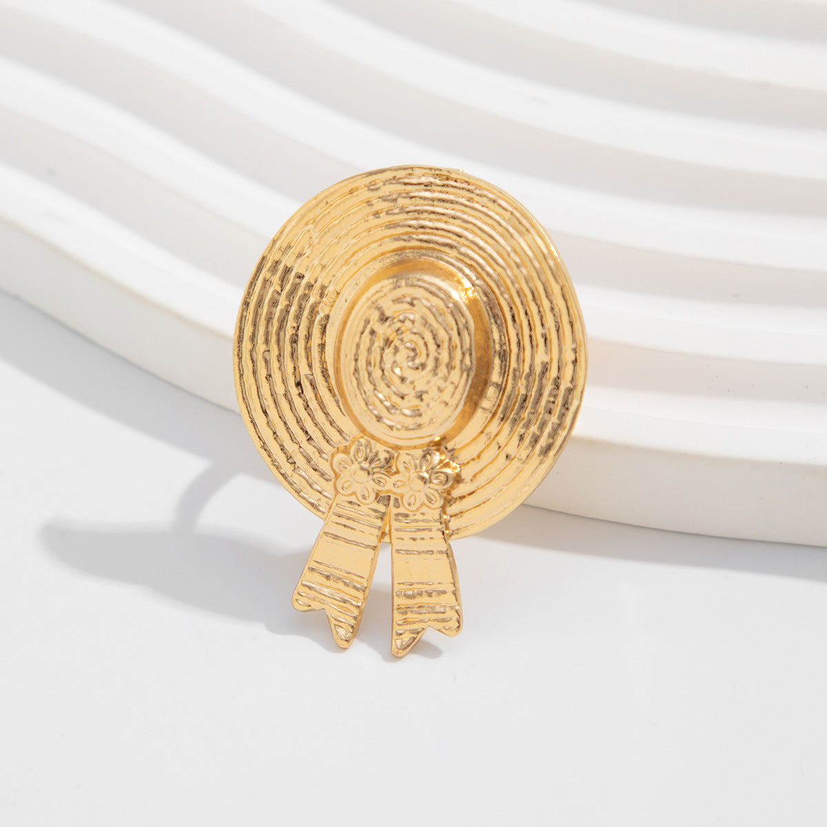 Planderful Vienna Verve Ring – Exaggerated Creative Design with Imitation Pearls