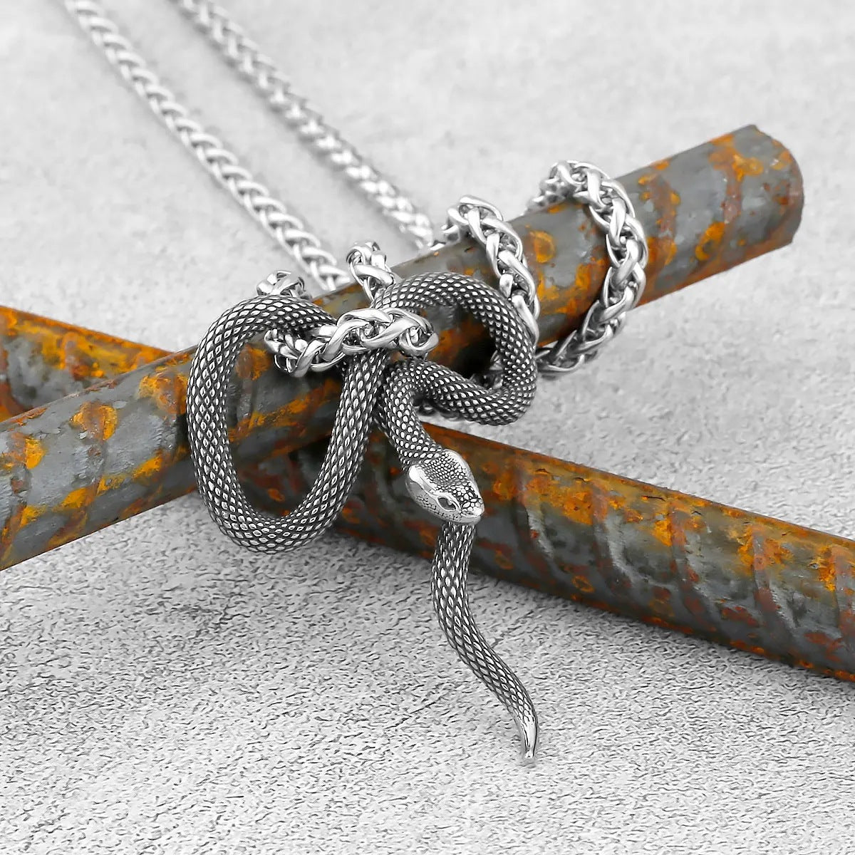 1. Planderful Retro Gothic Snake-Shaped Pendant Necklace in Durable Titanium Steel for Stylish and Personality-Driven Men