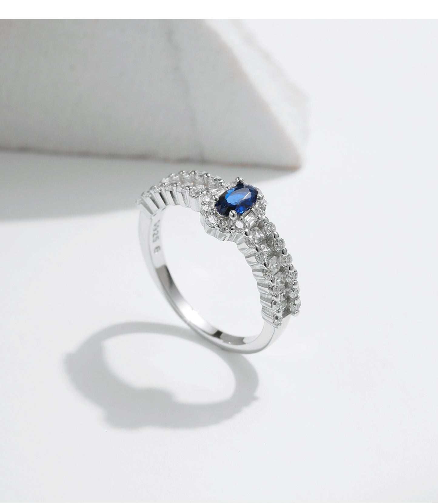 Planderful Gala Fireworks Ring – Elegant Sterling Silver with Bright Zircon