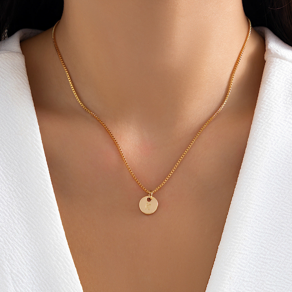 Customized 26-Letter Pendant Necklace from Europe and America for Women