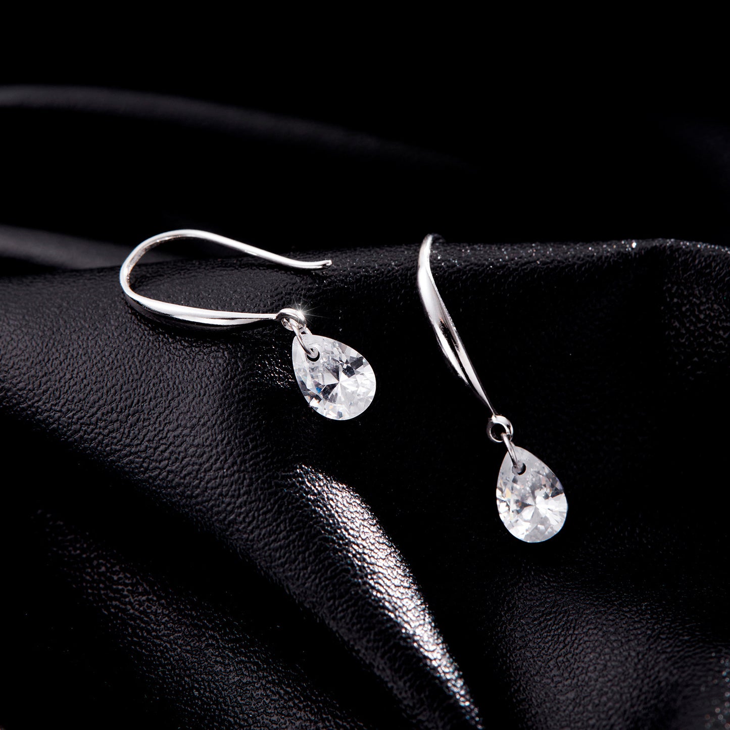 Planderful Everyday Genie Earrings – Elegant Water Drop Design with Zircon Accents