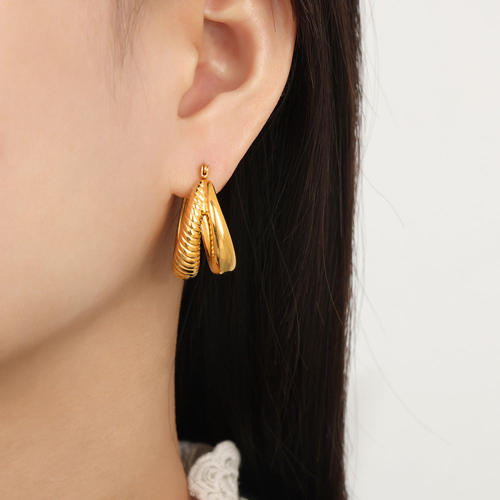 Exaggerated Geometric Gold-Plated U-Shaped Earrings with Twill Detail