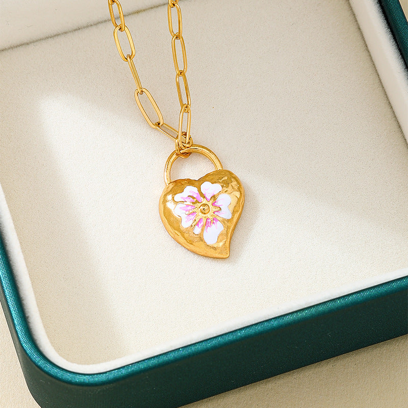 Planderful Vienna Verve Necklace – Cute Heart Metal Lock Design