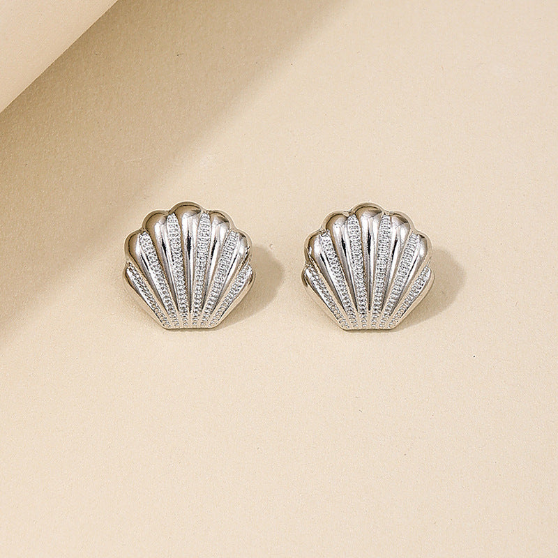 Wholesale European and American Heart Shell Earrings - Vienna Verve Collection