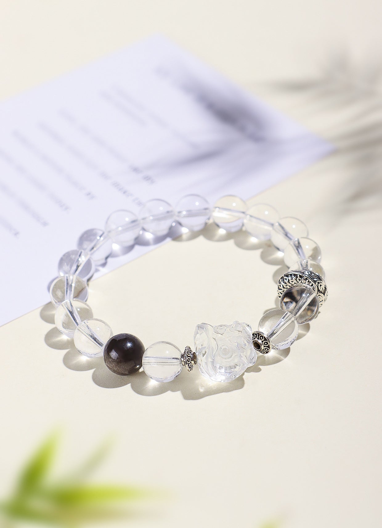Planderful Fortune's Favor Bracelet – Elegant Crystal Lion Design
