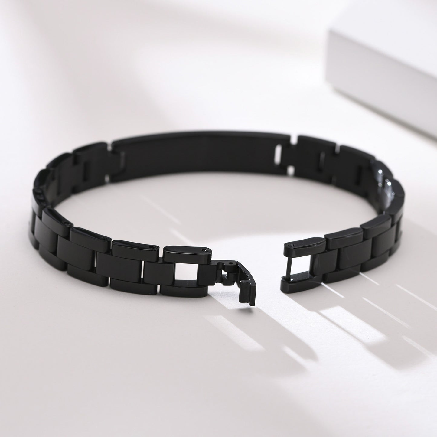 Stainless Steel Bent Watch with Bracelet Black Neutral Jewelry Buckle for Men