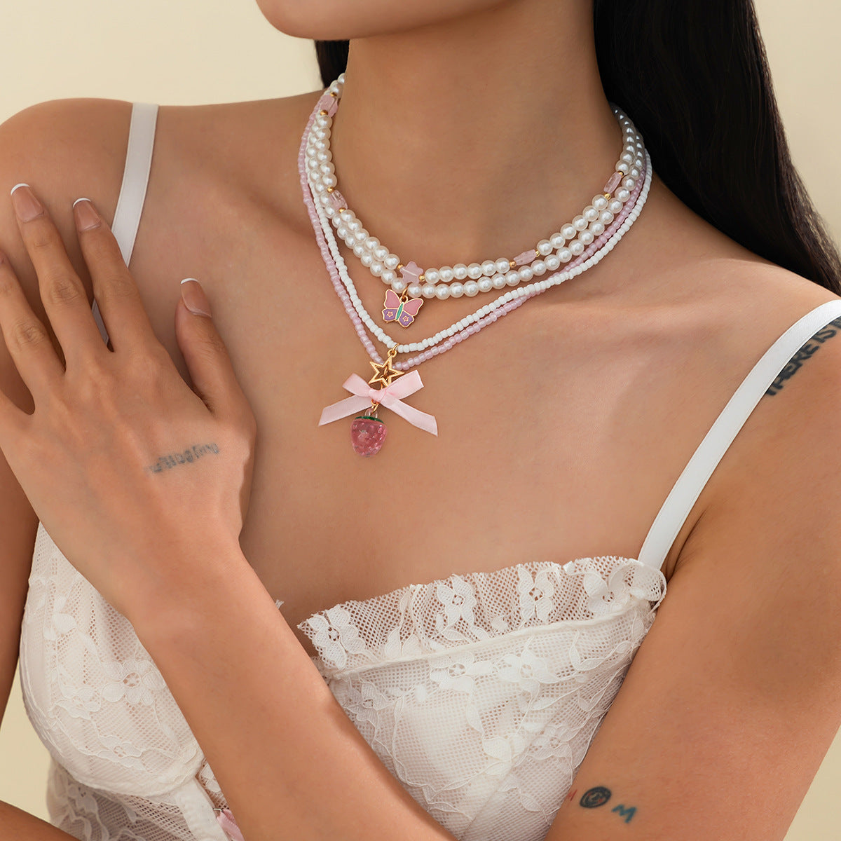 Planderful Vienna Verve Necklace – Charming Strawberry Pendant Design