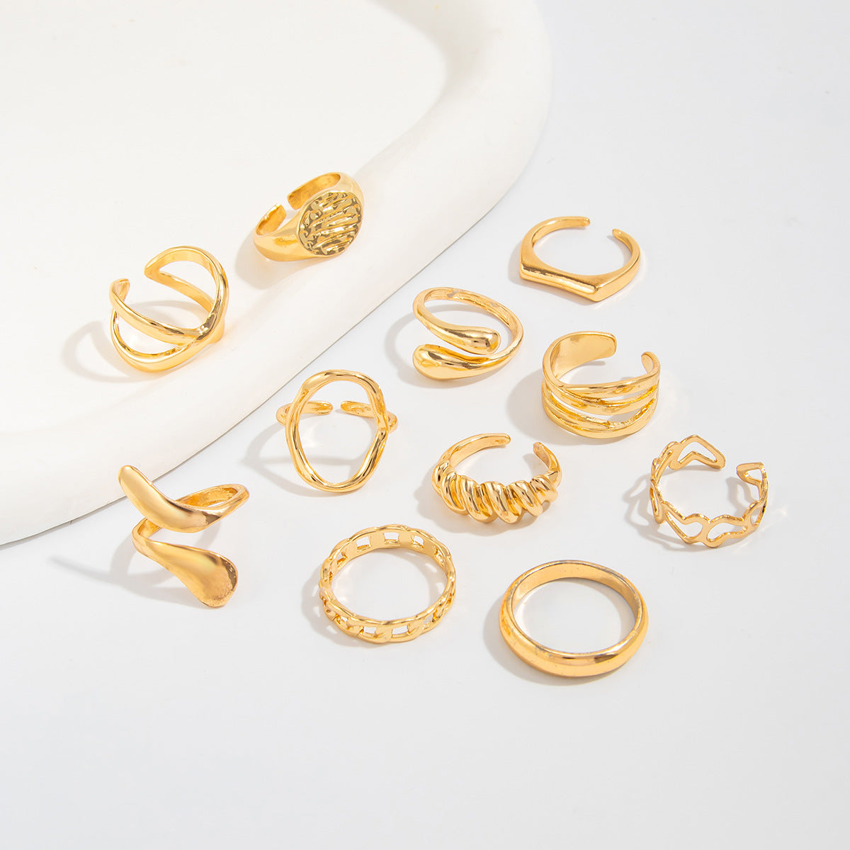 Planderful Vienna Verve Geometric Ring With Liquid Joint Design For Women Modern Minimal Metal Jewelry