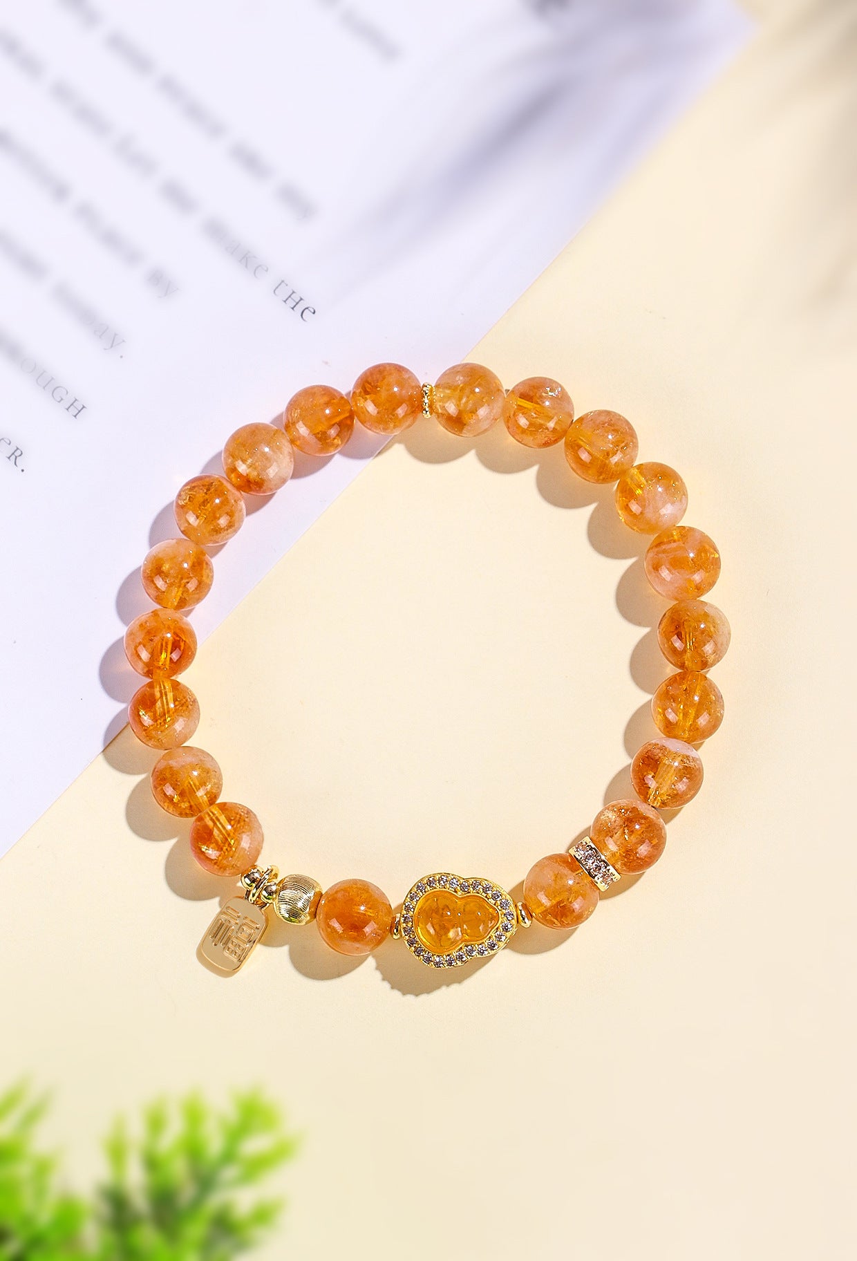 Planderful Fortune's Favor Bracelet – Fresh and Sweet Strawberry Crystal Beads