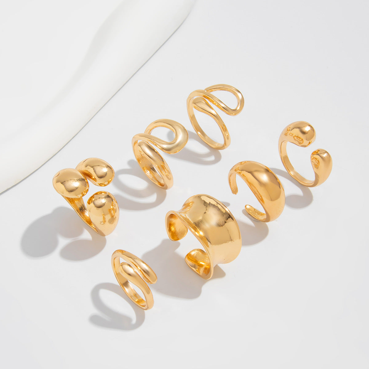 Planderful Vienna Verve Lava Texture Bow Set Joint Ring – Adjustable Geometric Design